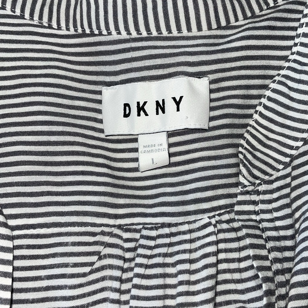 DKNY Monochrome Striped Blouse. Size Large. - Picture 4 of 4
